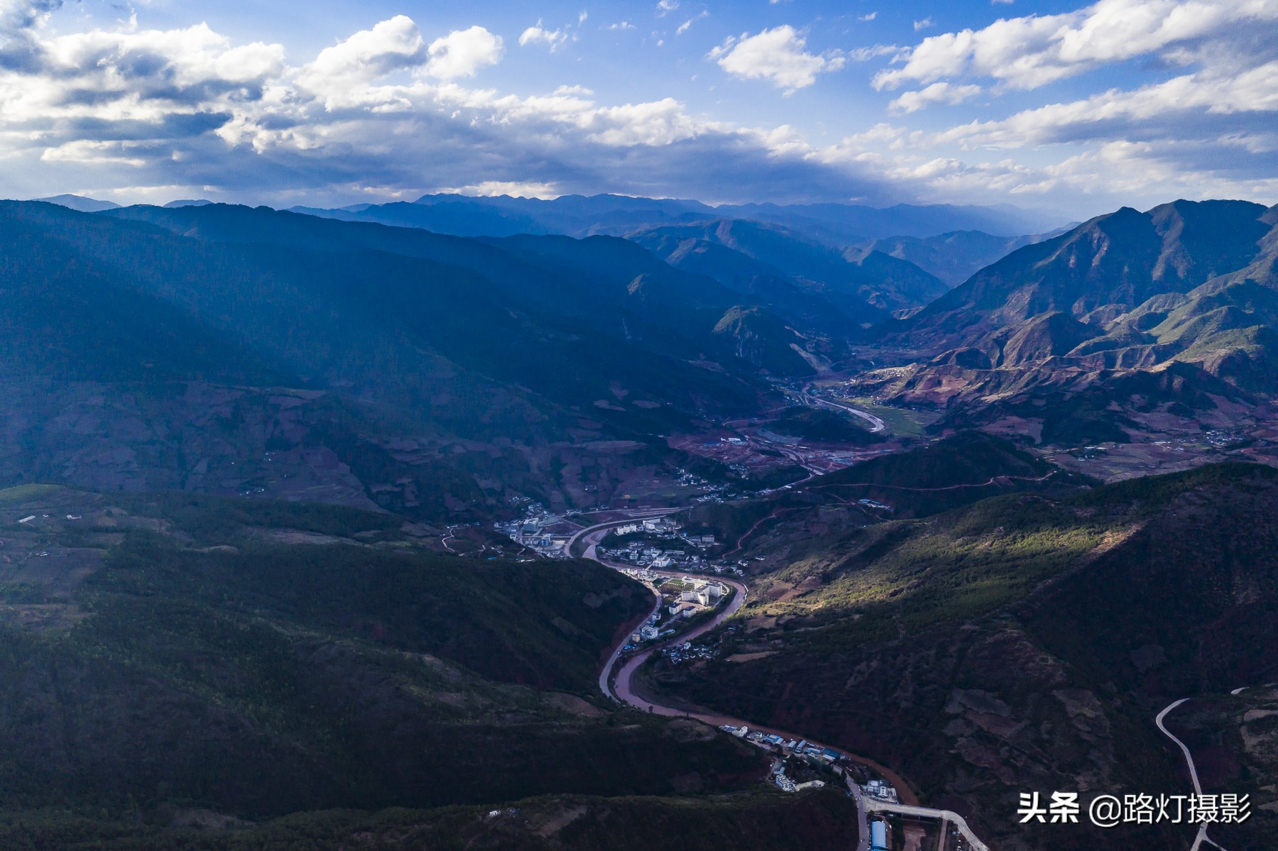 大理风水山水图片,大理云龙天然八卦图