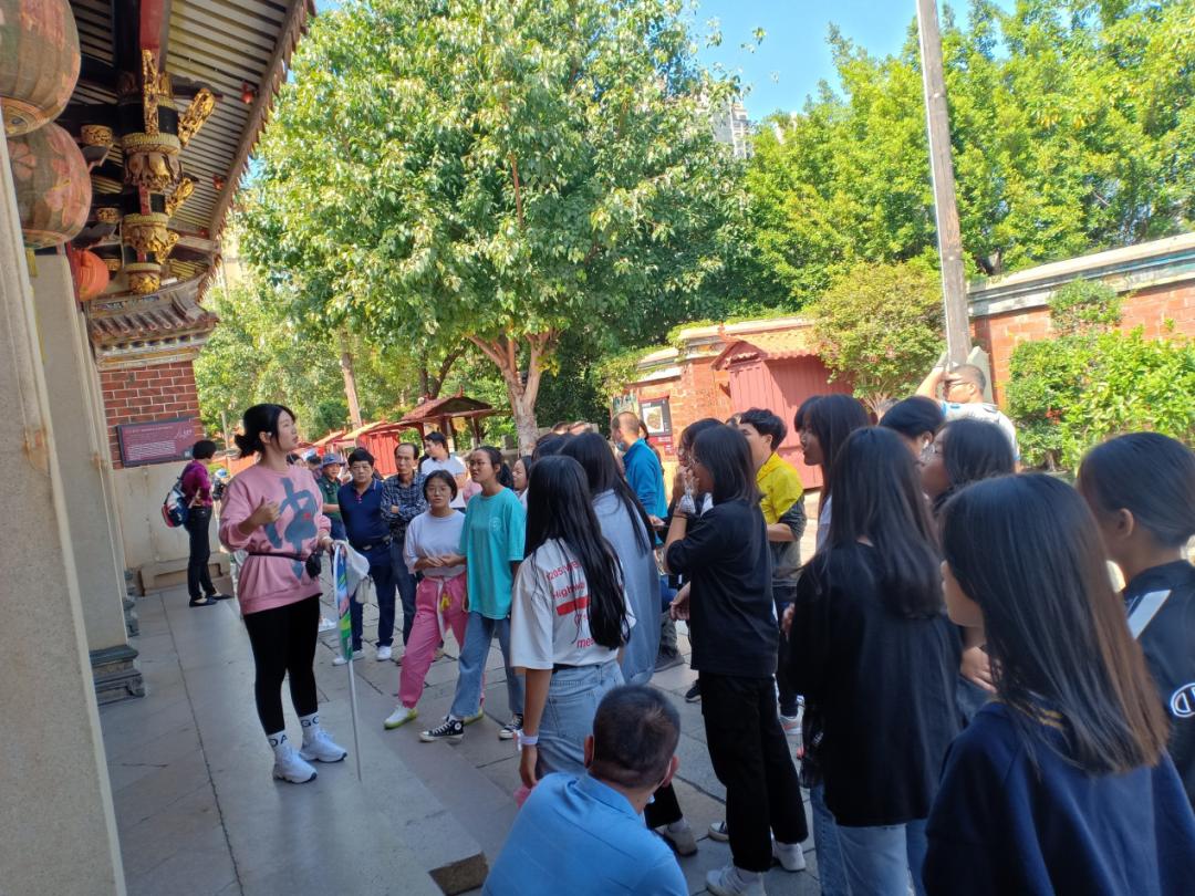 第一届青少年足球联赛总决赛,青少年足球锦标赛大获全胜