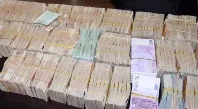 银行卡突然出现频繁大笔资金交易,公司银行卡突然进账一千万会查吗