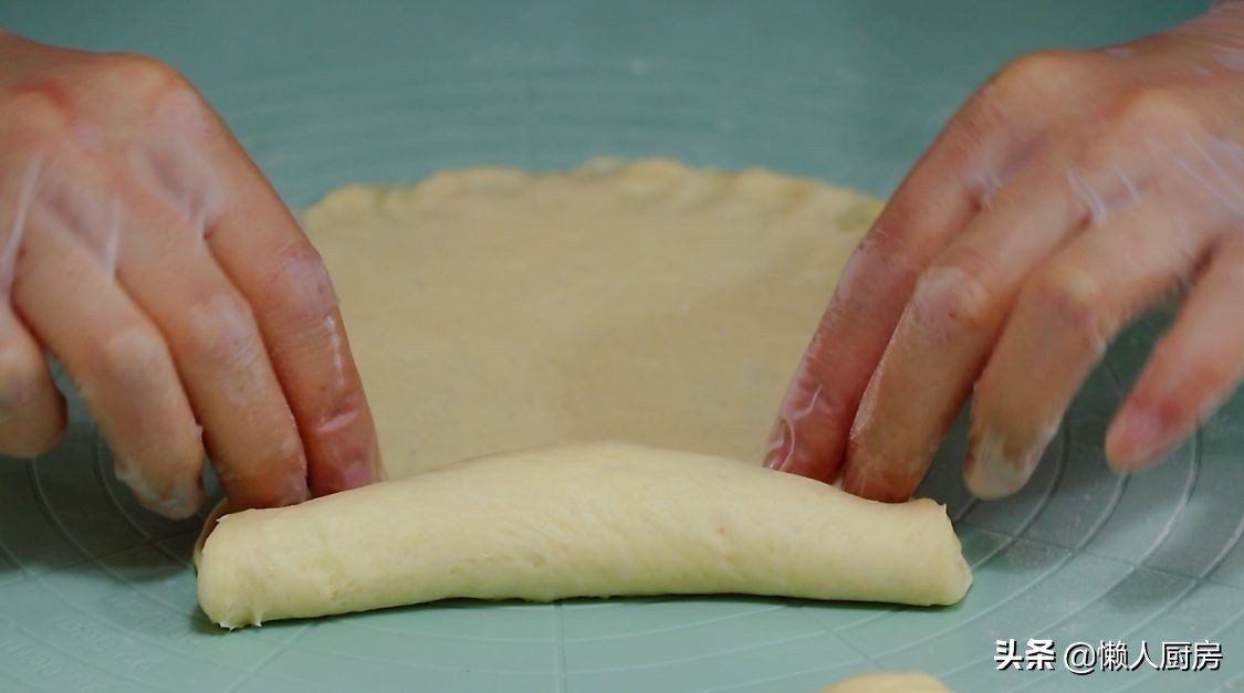 用酸奶和面可以做什么好吃的,用酸奶做的酸奶面团