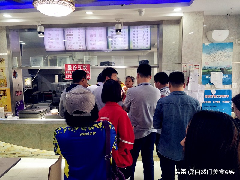 一家长盛不衰的快餐店，看看品种和价格，他们做对了什么