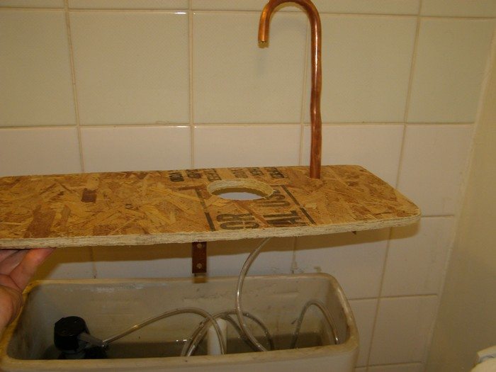 生活污水冲马桶可节约用水,外国人马桶改造