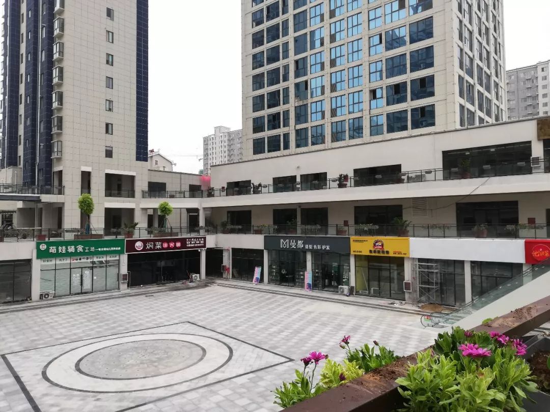 火爆｜N多品牌服装扎堆入驻宝丰观府·万象天街，潮生...