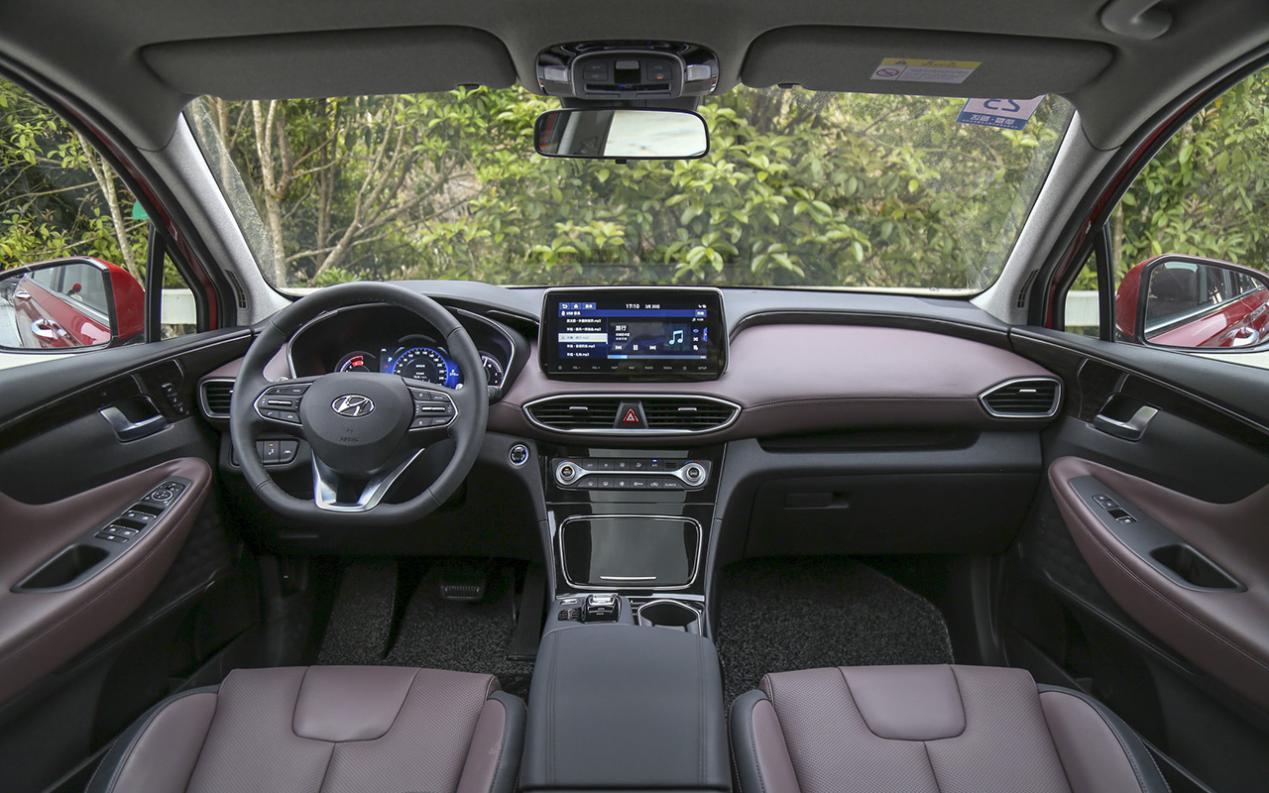 新款现代胜达实车很有霸气感,颜值高空间大省油七座suv