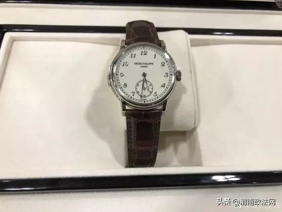 海关男子戴名表罚款137万,男子戴高档手表被判十年