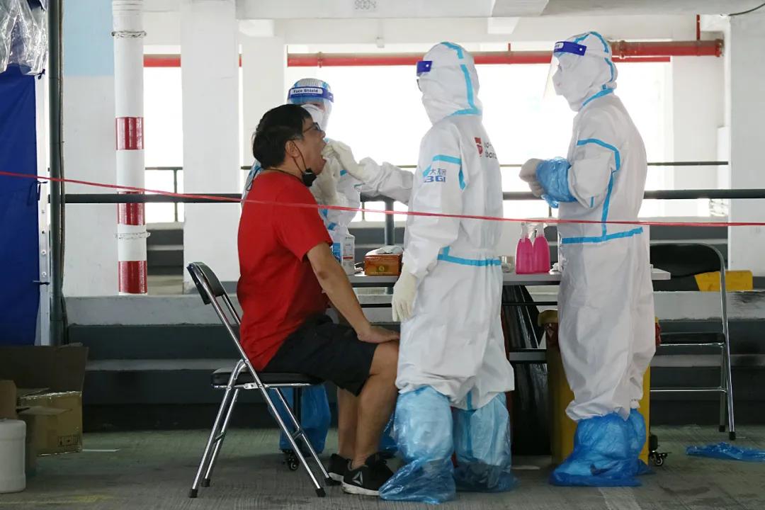 疫情防控快速出击织牢防疫密网,疫情来势汹汹防疫道路任重道远