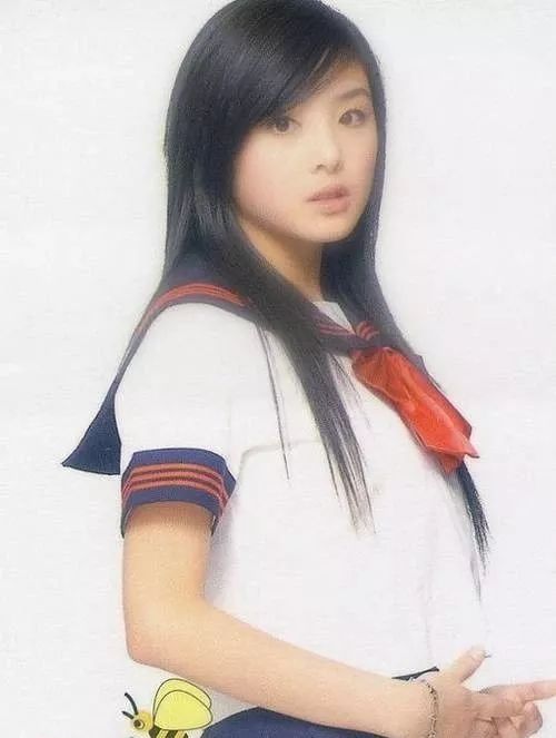 撞脸迪丽热巴的她为什么没火起来,撞脸赵丽颖被骂滚出娱乐圈