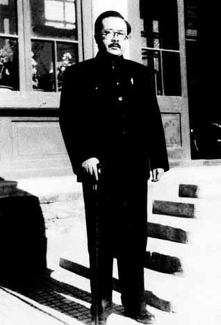 *党**的骆驼任弼时:一生有三怕为人民公而忘私