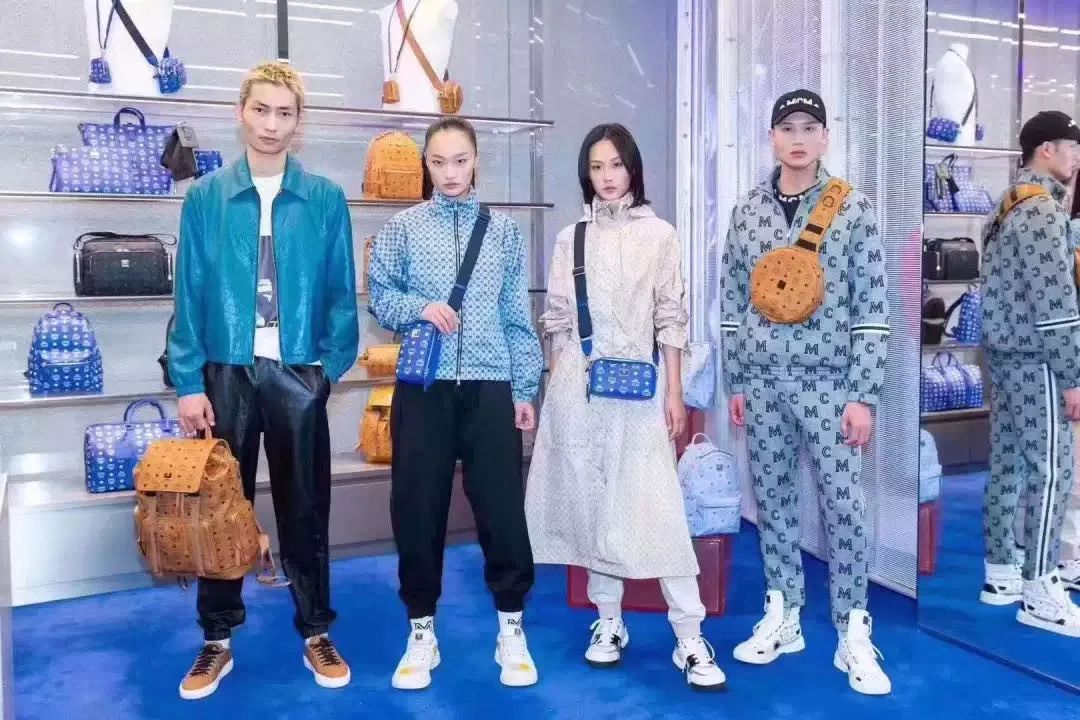 从濒临倒闭到年营收25亿,从濒临倒闭到市值266亿