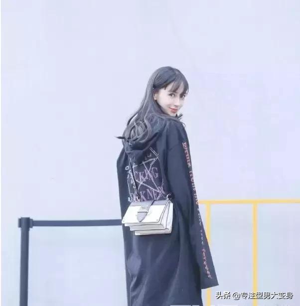 你以为你有双鞋就是潮男吗,你以为一身名牌衣服就是有钱人吗