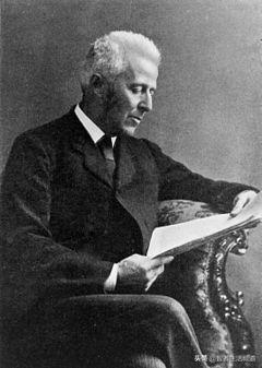 柯南道尔被迫复活福尔摩斯,福尔摩斯之父柯南道尔的一生