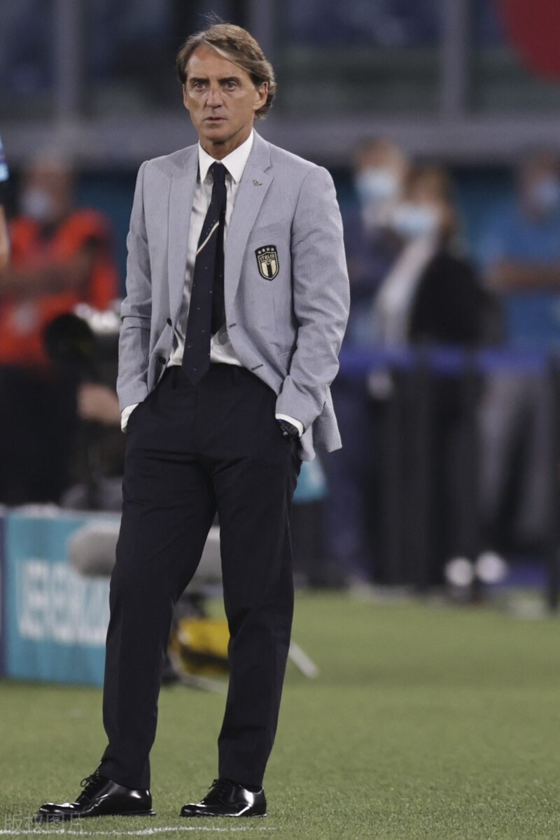 勒夫时装,欧洲杯教练帅照