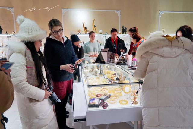 为什么中国人疯狂买俄罗斯货,中国游客去俄罗斯消费