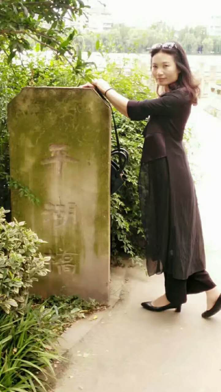 天地一尘｜妈妈的蒲扇