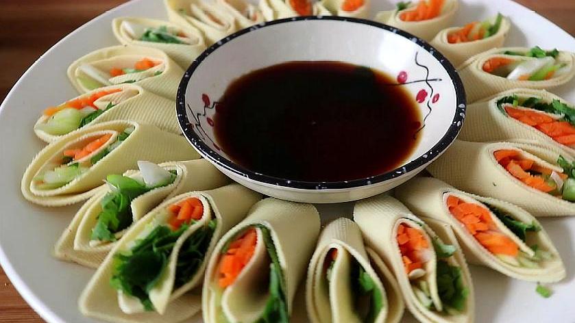 大厨教你做家常凉拌豆腐皮,下酒豆腐皮怎么做