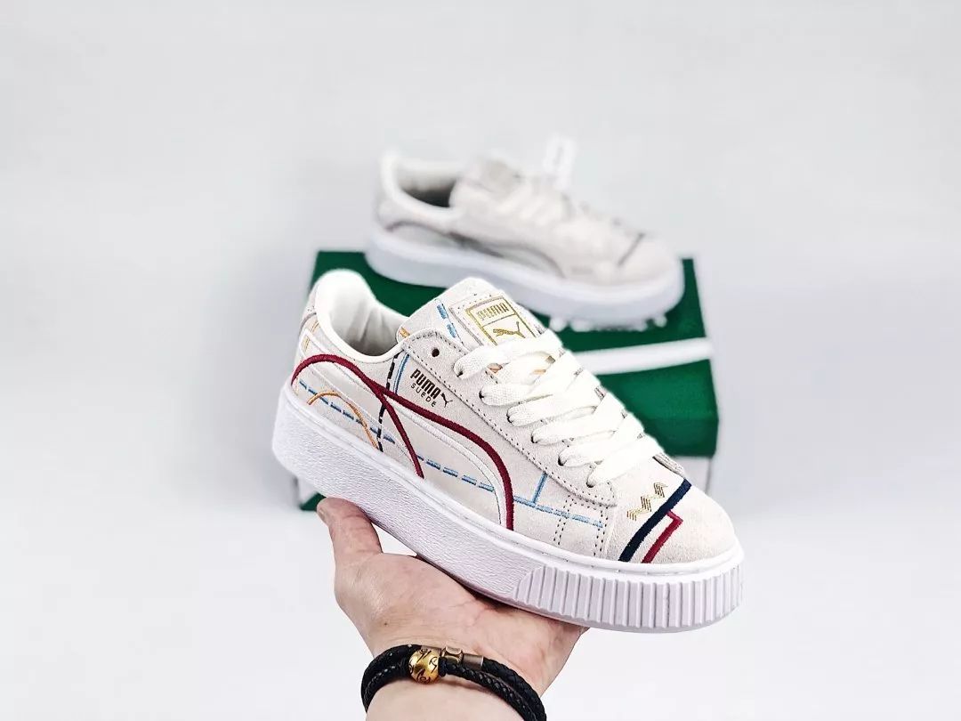 杨幂穿初恋鞋视频,杨幂潮鞋