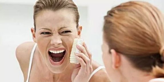 红血丝皮肤护理方案话术,红血丝肌肤的护理方法