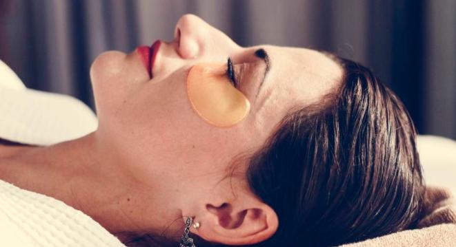 有眼袋皱纹了怎么消除,女性眼袋有皱纹怎么消除