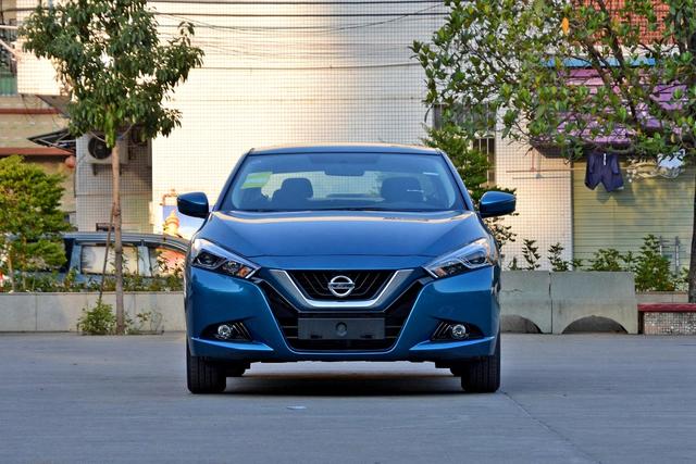 2017款蓝鸟最全解析,悬浮式车顶前卫