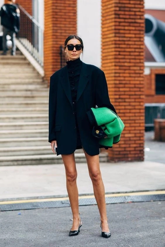 女人的衣服无需买太多,女人所有的衣服