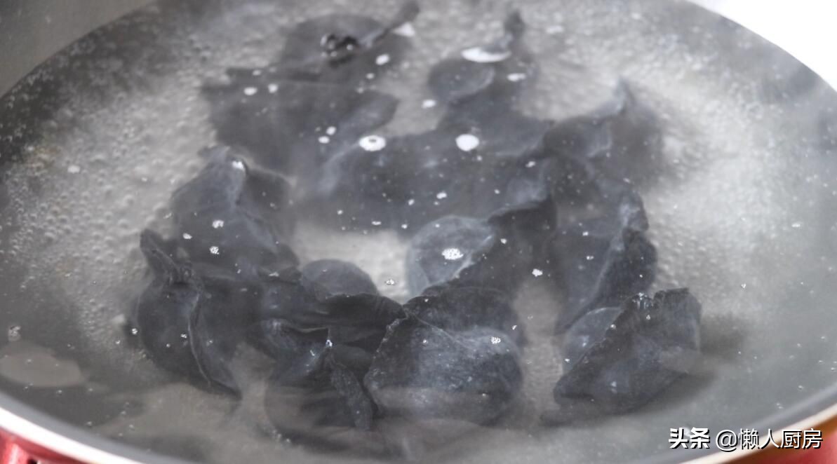 大墨鱼整个红烧,墨鱼水饺墨鱼和肉的比例