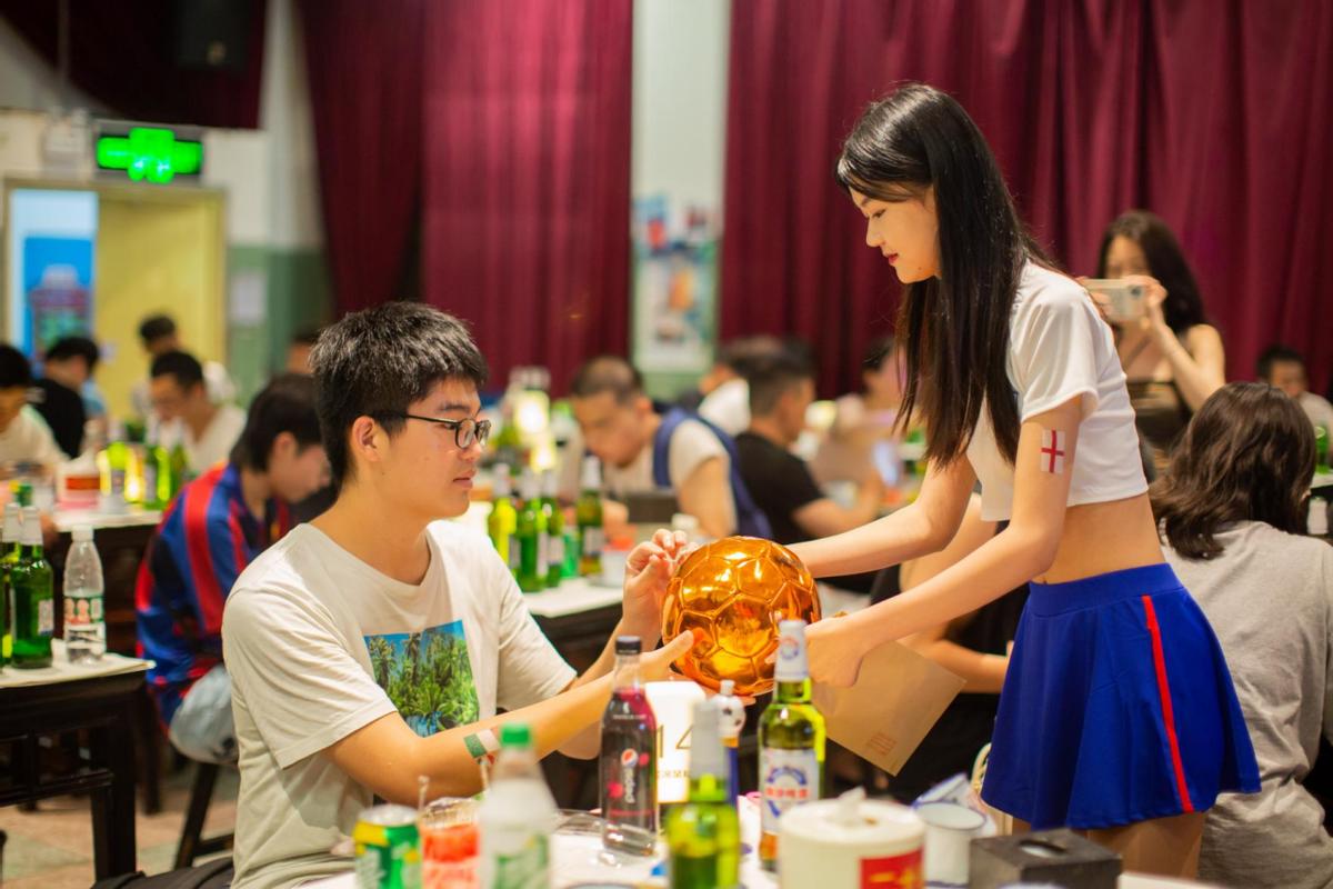 实况足球手游狂欢抽奖,实况足球手游齐聚绿茵活动