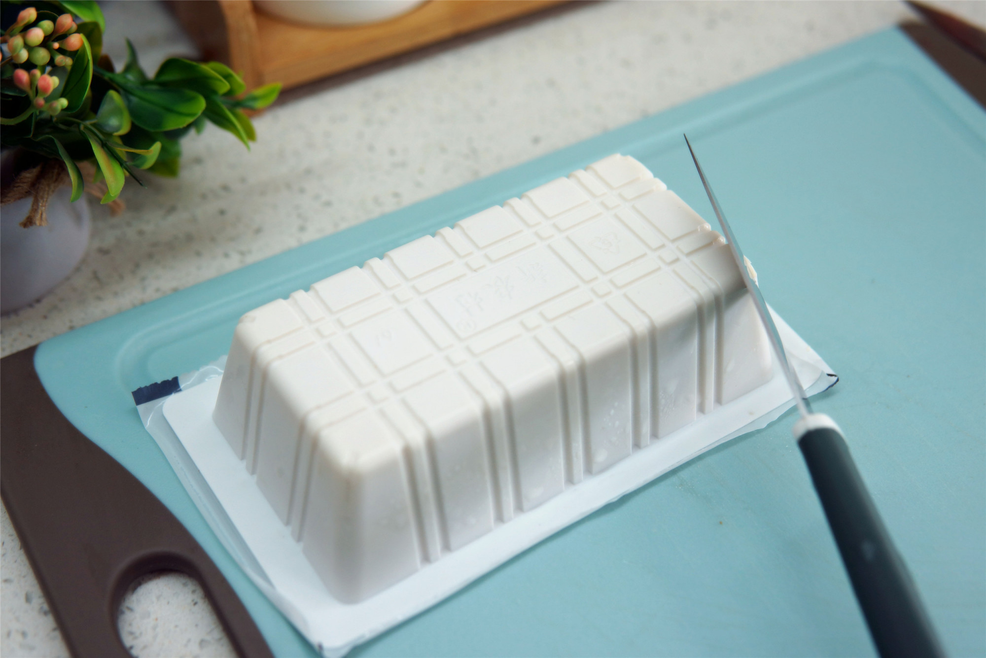 切松花蛋怎么切,松花蛋怎么切最好吃