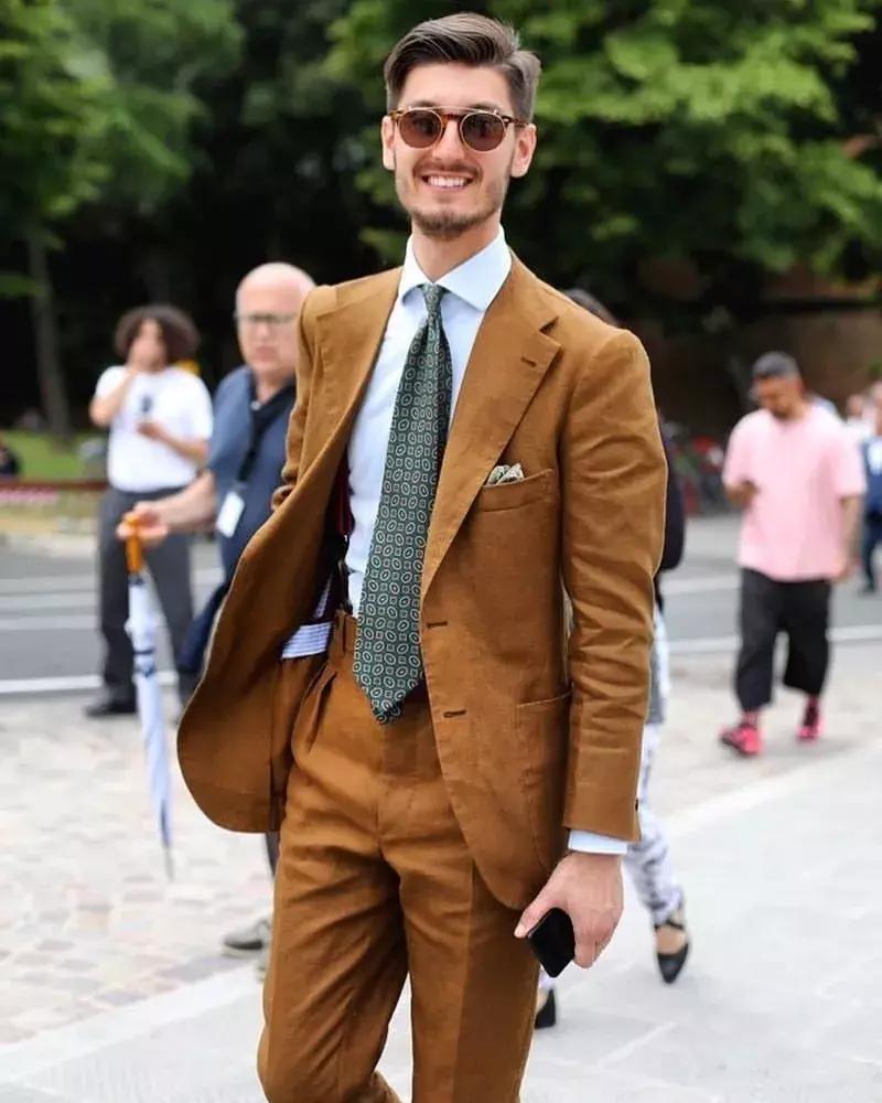 适合肥胖人穿的西服,既然身高改变不了那就改变身材