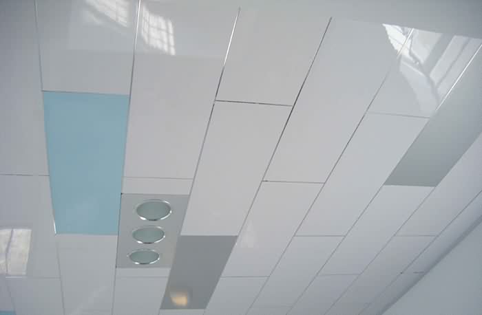 厨卫吊顶选什么最实用的,厨卫吊顶什么材料耐用又好看