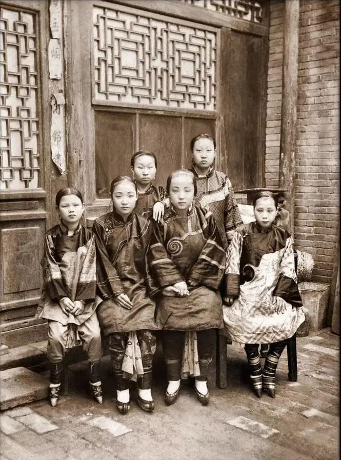 100张老照片见证世事沧桑,四十张经典相片