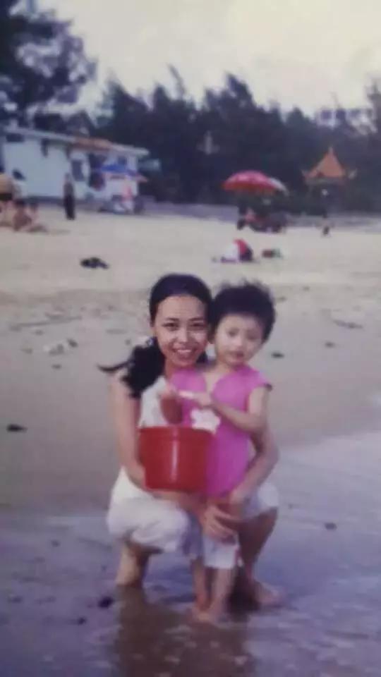 有一个高颜值老妈是什么体验,有个年轻又漂亮的妈妈是什么体验