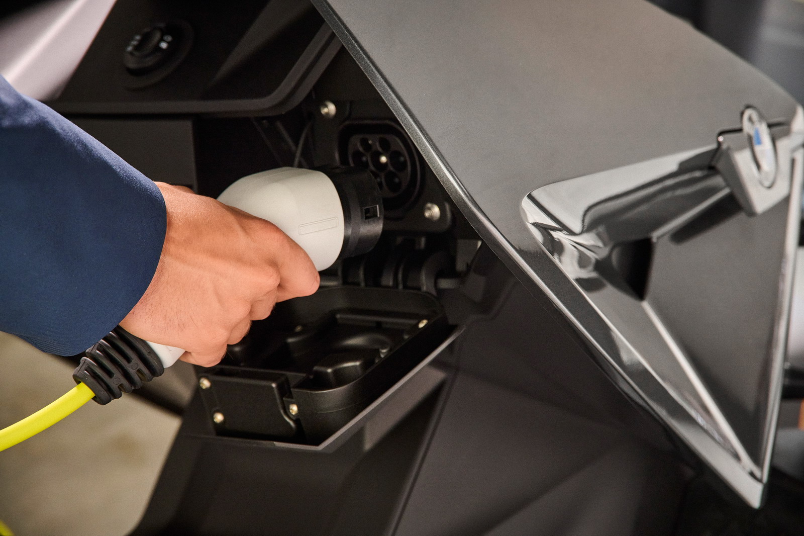 2022款宝马ce-04电动摩托车发布,宝马摩托车ce04试驾