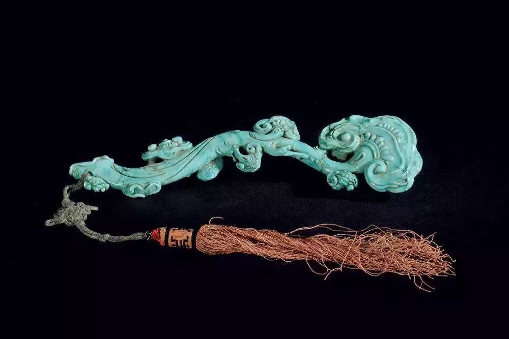 比翡翠还时尚的玉石，连希拉里都被俘获了。