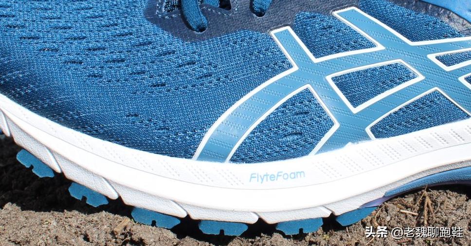 美津浓和亚瑟士入门,亚瑟士美津浓同级别对比