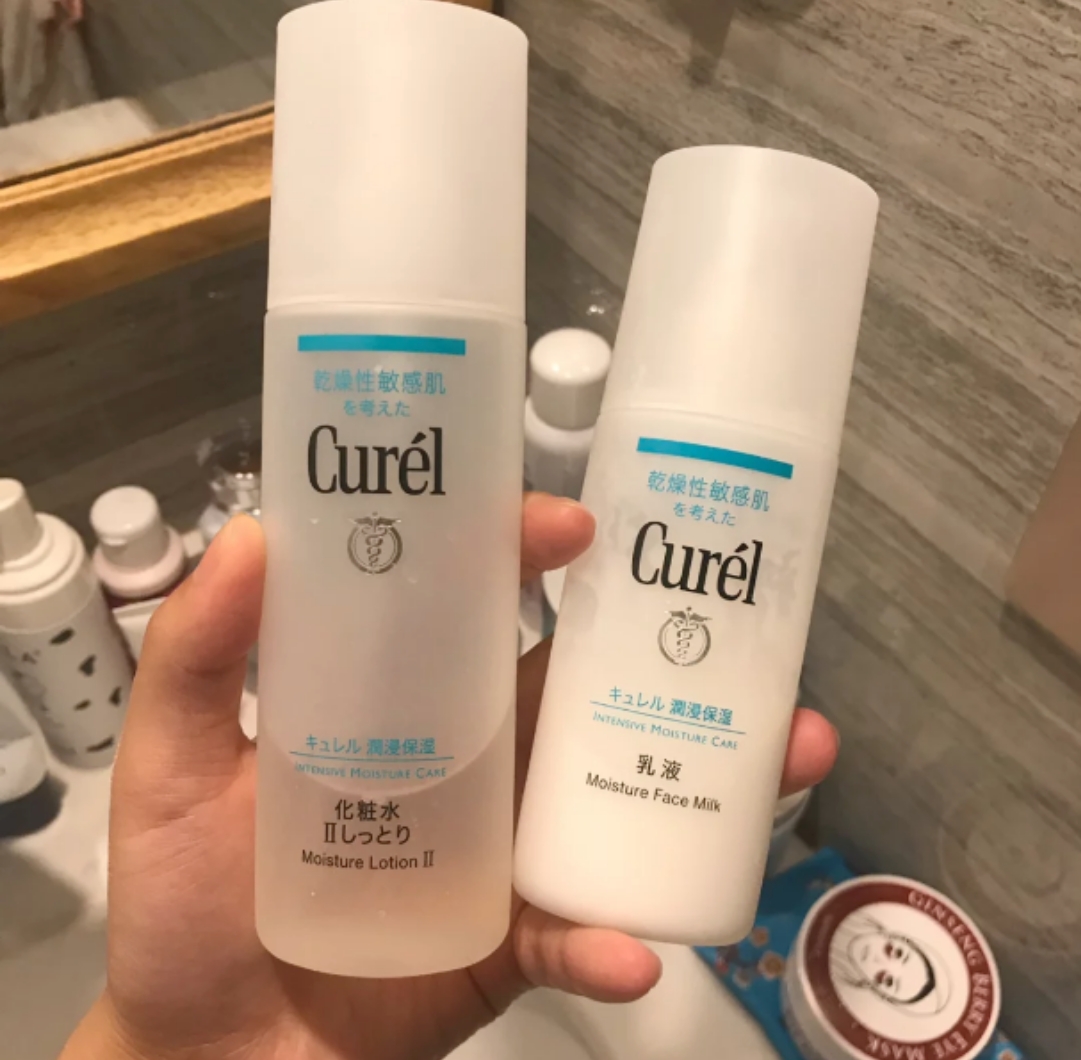 珂润的清爽型水乳,水乳推荐珂润和瑷尔博士