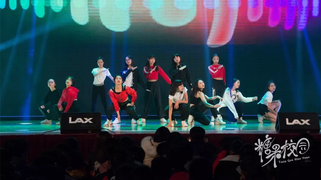 缘聚求实谱写历史篇章展望未来开启迢迢征程昆十中白塔新年盛会