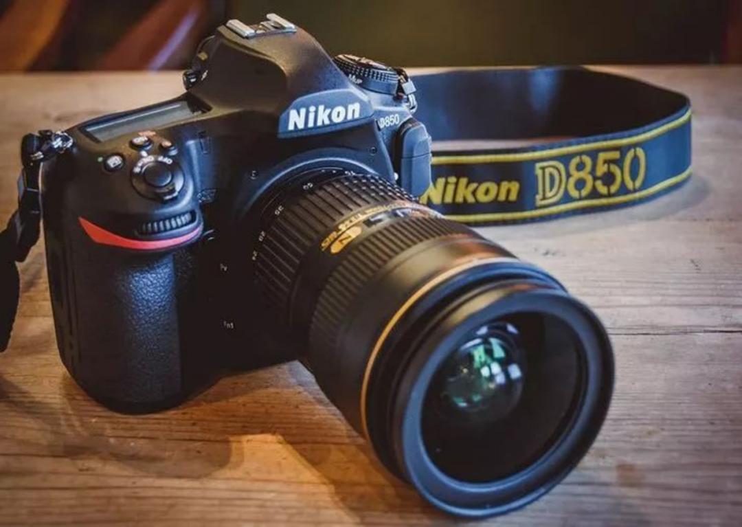 索尼佳能富士尼康都是日本的吗,买佳能的人多还是买尼康的人多