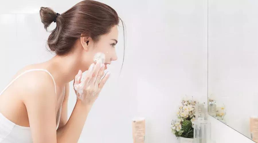 吃紧急避孕药皮肤会变差多久会好,口服避孕药会让皮肤变好么