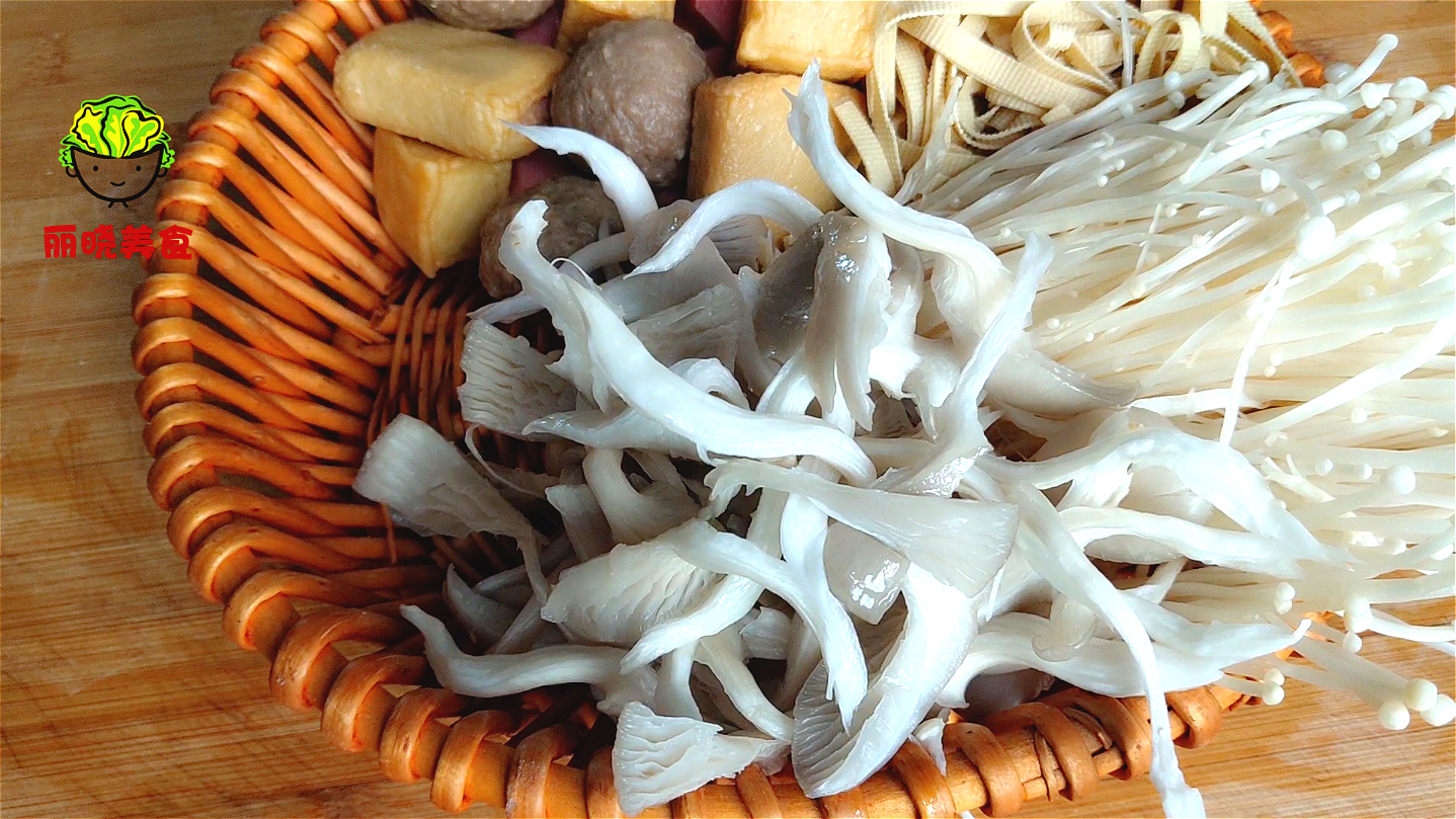 在家教你如何做麻辣烫,想吃麻辣烫但是不能吃辣怎么做