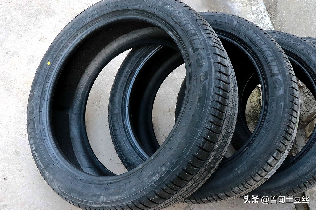 奔驰威霆轮胎升级,威霆升级轮毂案例