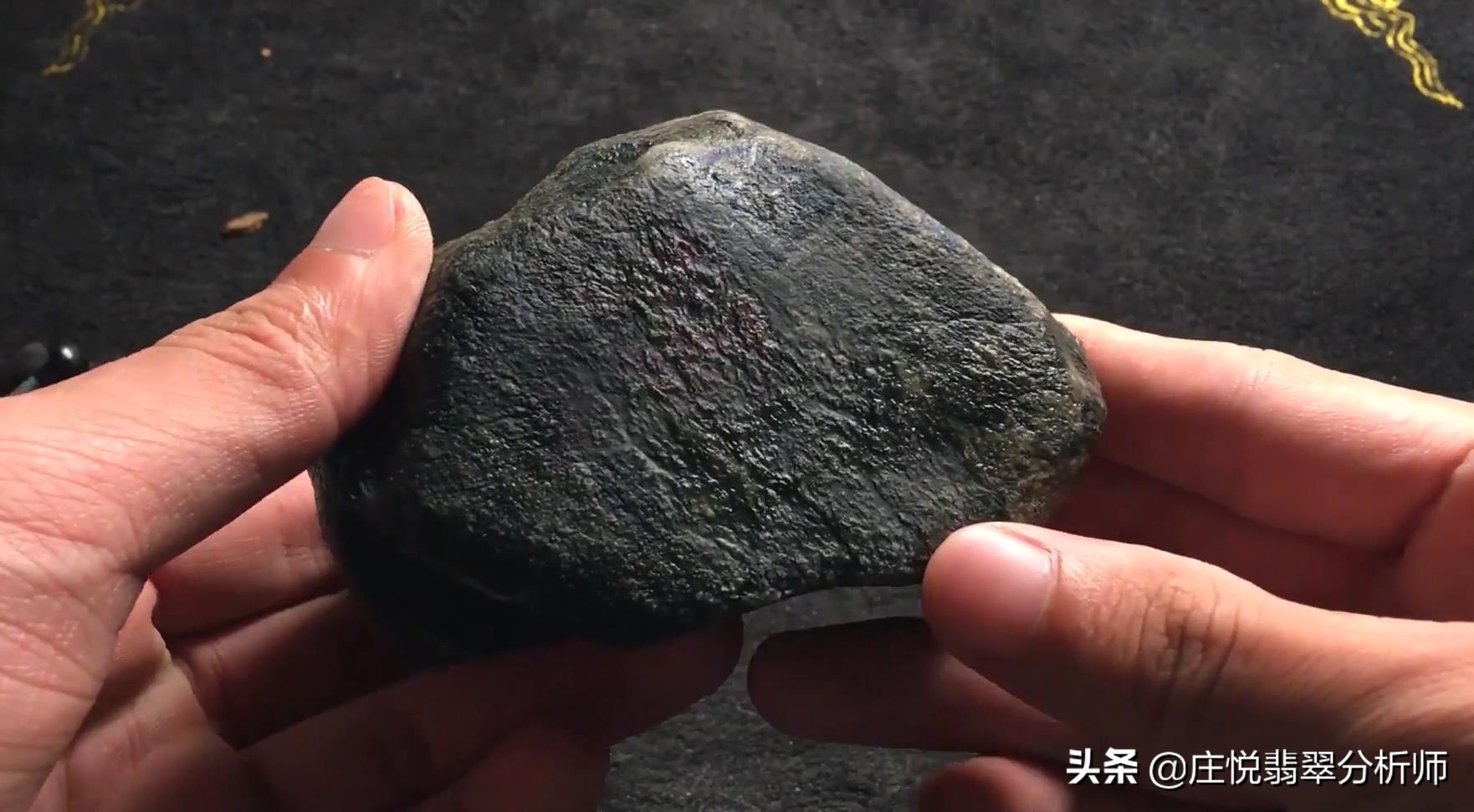 从原石看翡翠,从原石到手串