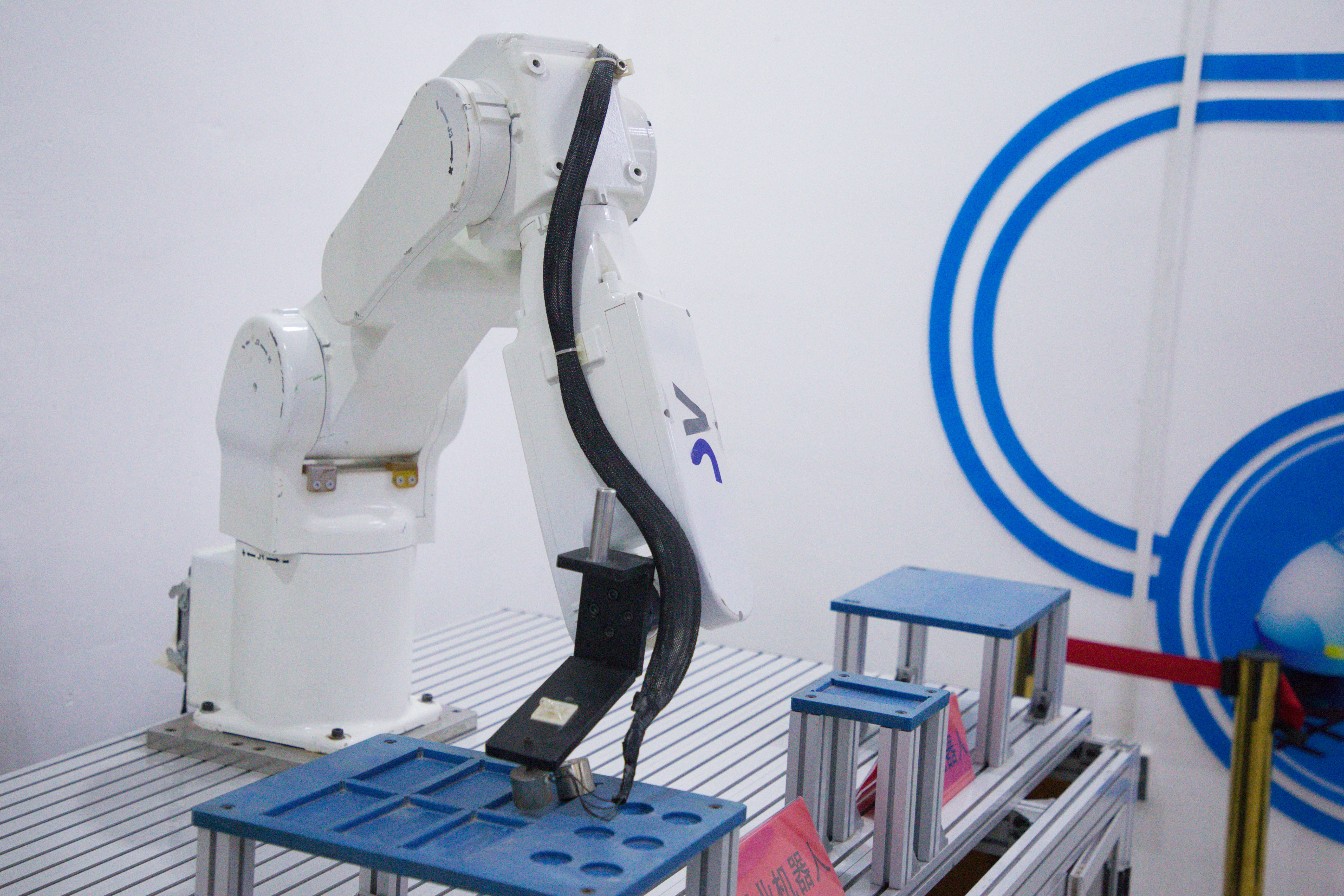 学工业机器人就业前景,工业机器人未来发展前景和薪水