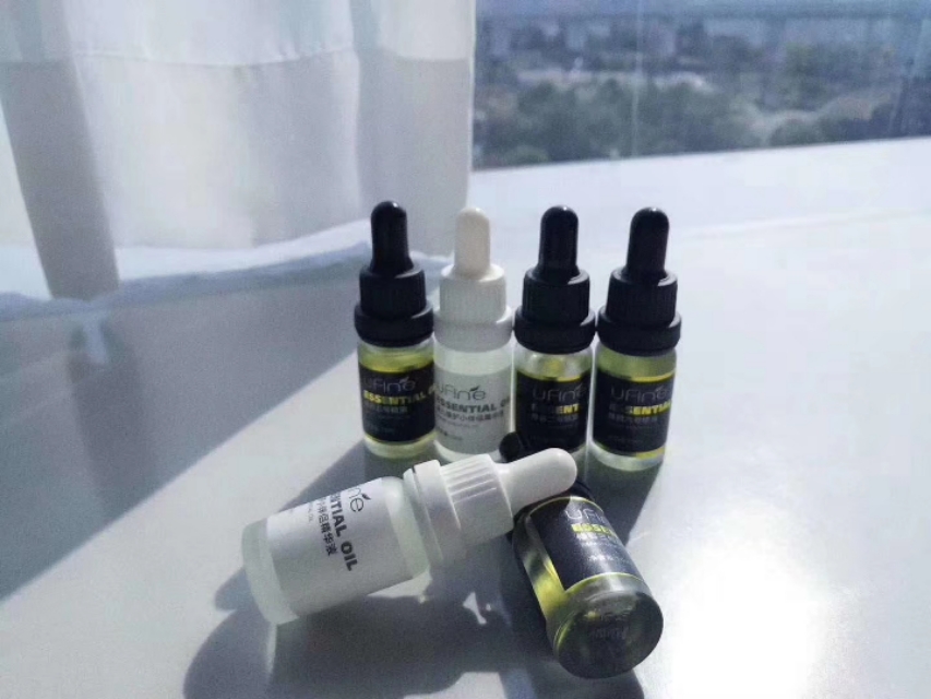 晕，舍友执意要去垫鼻子怎么办?