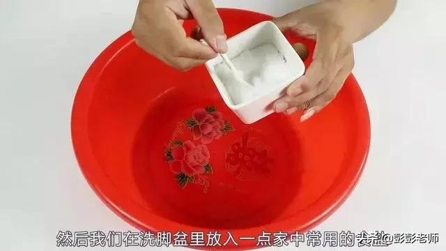 脚后跟干裂怎么快速消除小窍门,脚后跟干裂一招教你去除