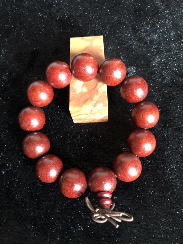 9.9元买的紫檀手串竟然是真的,29元沉香手串