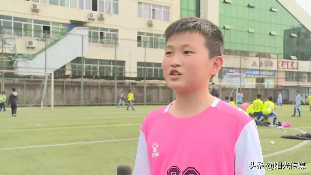 这项德阳千余名选手参与的足球赛名次出来了！冠军是他们