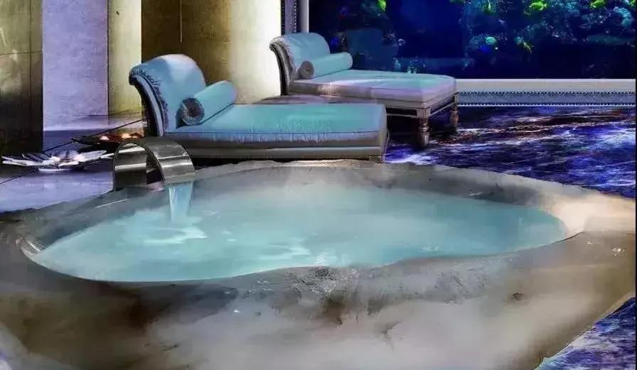 来,我请你洗澡,小编有个“价值10000000的石材浴缸”