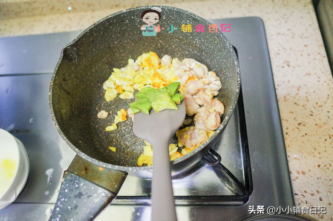 牛油果切出来太生怎么办,牛油果现在打开了要怎么补救