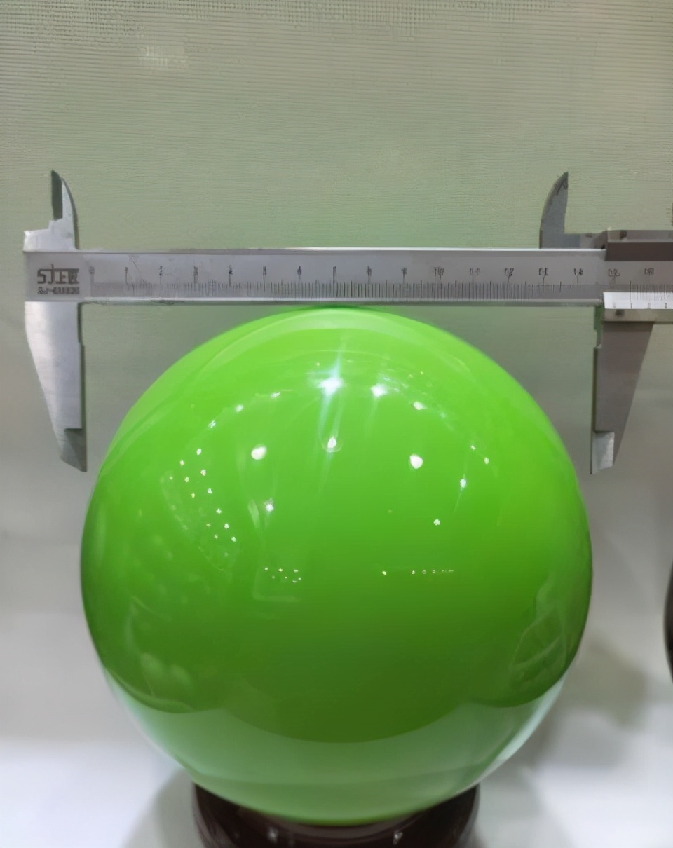 价值1亿的钻石陨石夜明珠,天然陨石绿色夜明珠价格