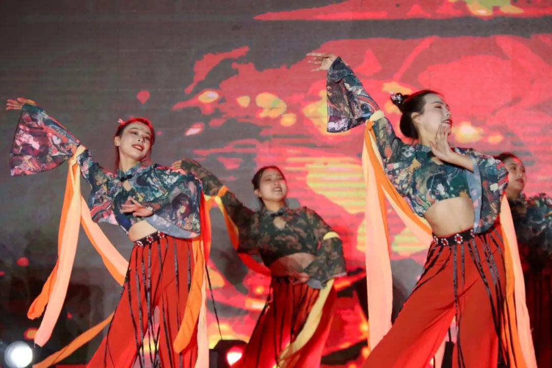 贵州大学科技学院2017级迎新晚会,各大高校迎新晚会视频